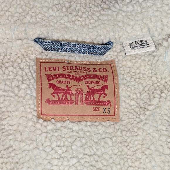 Levi's - 90s Sherpa Trucker Jacket - Picture 6 of 6